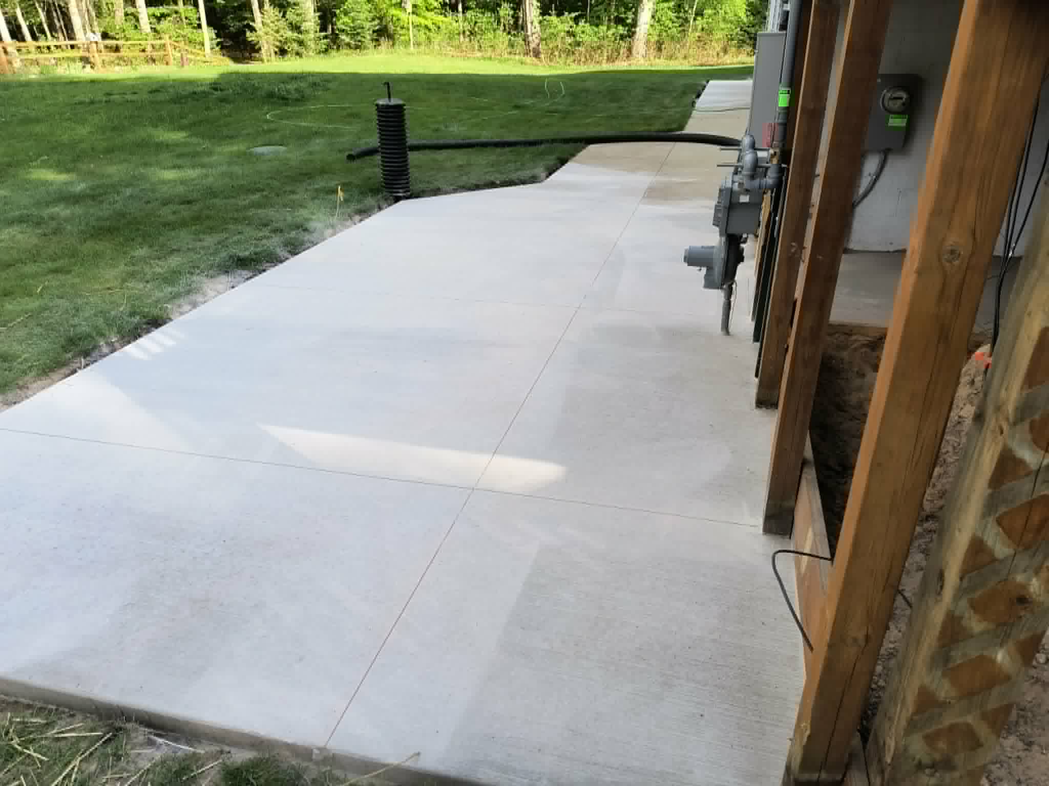 Concrete sidewalk and steps